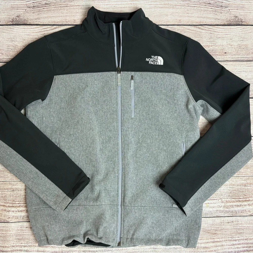 The North Face Men’s Black & Gray Softshell Windwall Jacket Size Large